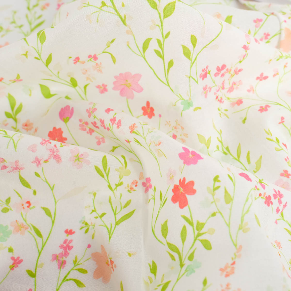 Velo de algodón estampado Lula azul y rosa sobre fondo caqui - Maison Klem